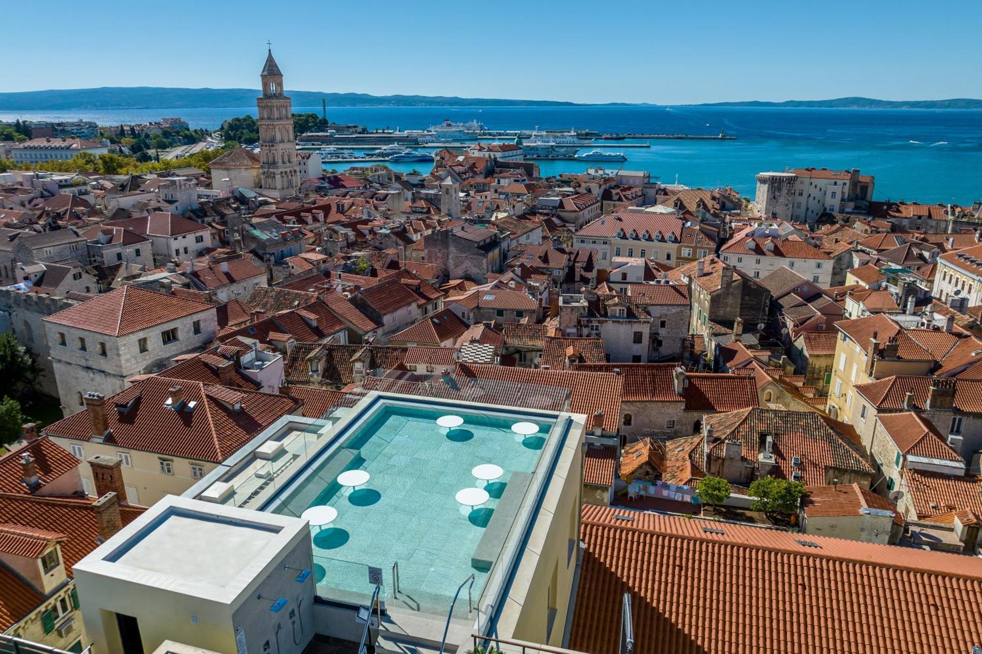 ספליט Cornaro Hotel מראה חיצוני תמונה View of the old town of Rovinj